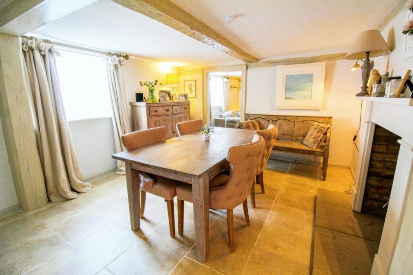 Elegant Oak Beamed House In Pretty Village - Cambridge Homehost Buckden  Ngoại thất bức ảnh