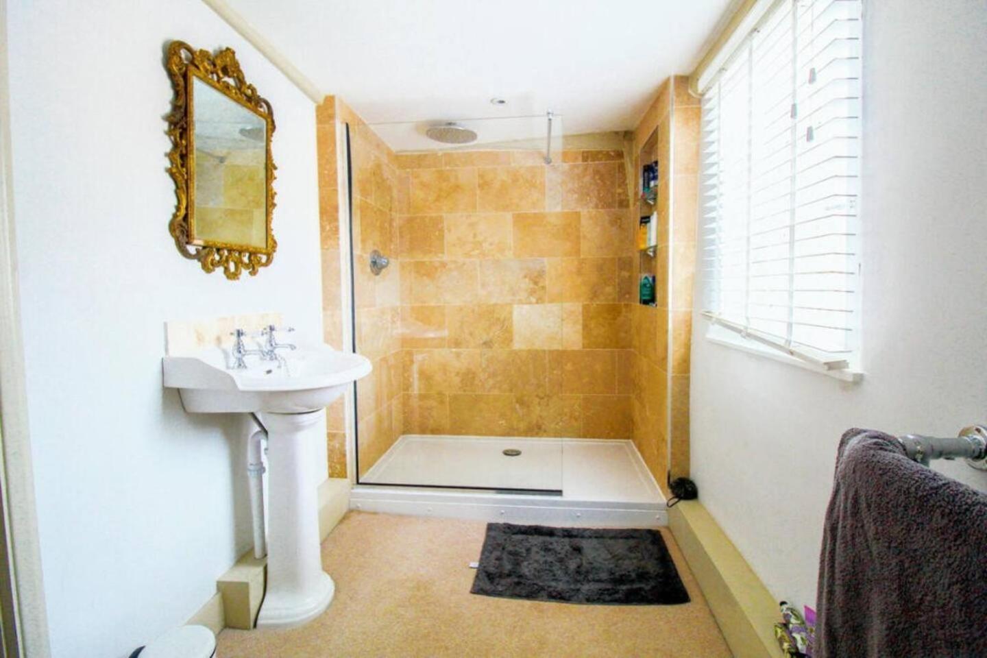 Elegant Oak Beamed House In Pretty Village - Cambridge Homehost Buckden  Ngoại thất bức ảnh