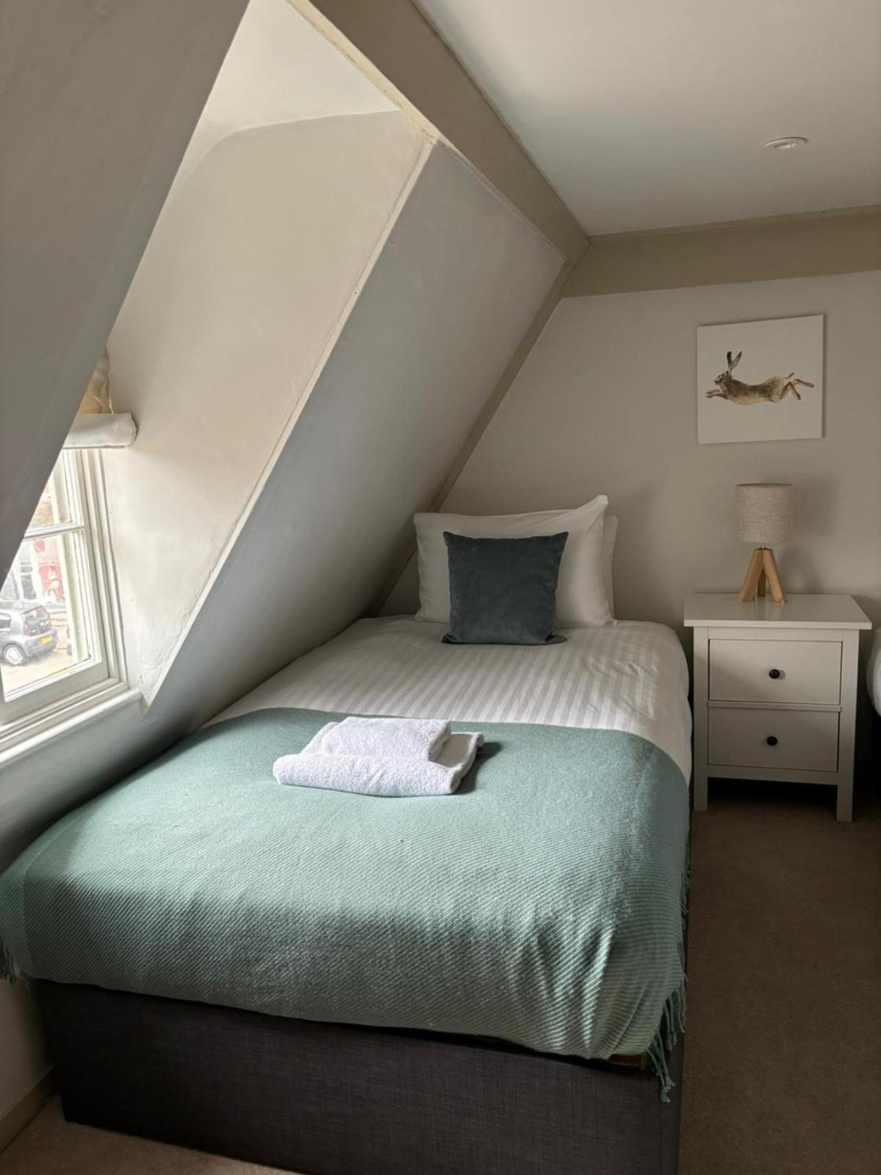 Elegant Oak Beamed House In Pretty Village - Cambridge Homehost Buckden  Ngoại thất bức ảnh